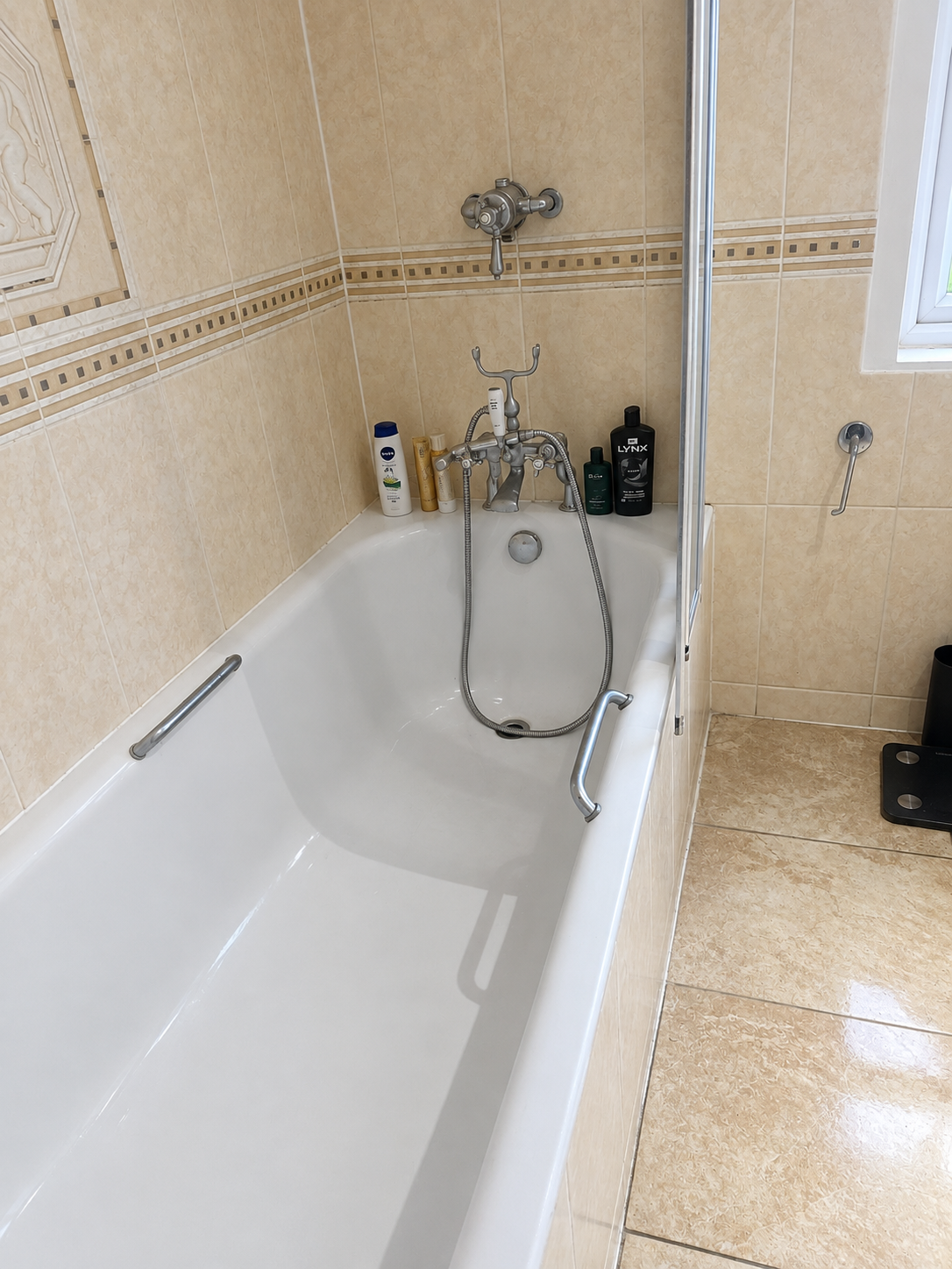 🏡 Fully Furnished Room – CRICKLEWOOD, NW2 - Bills Included